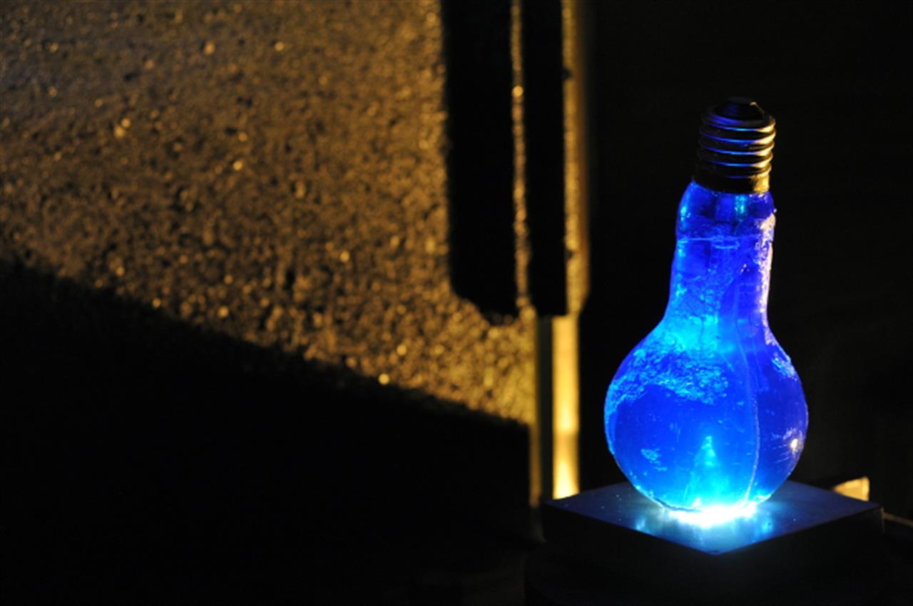 lampe incandescence, lampe résine et béton